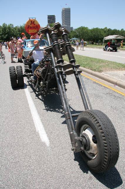 v2006_ArtCar_3_Parade 307 